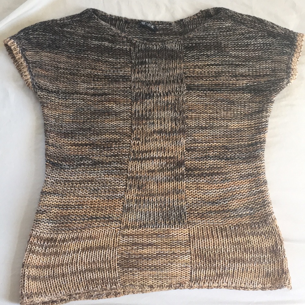 Nic+Zoe top